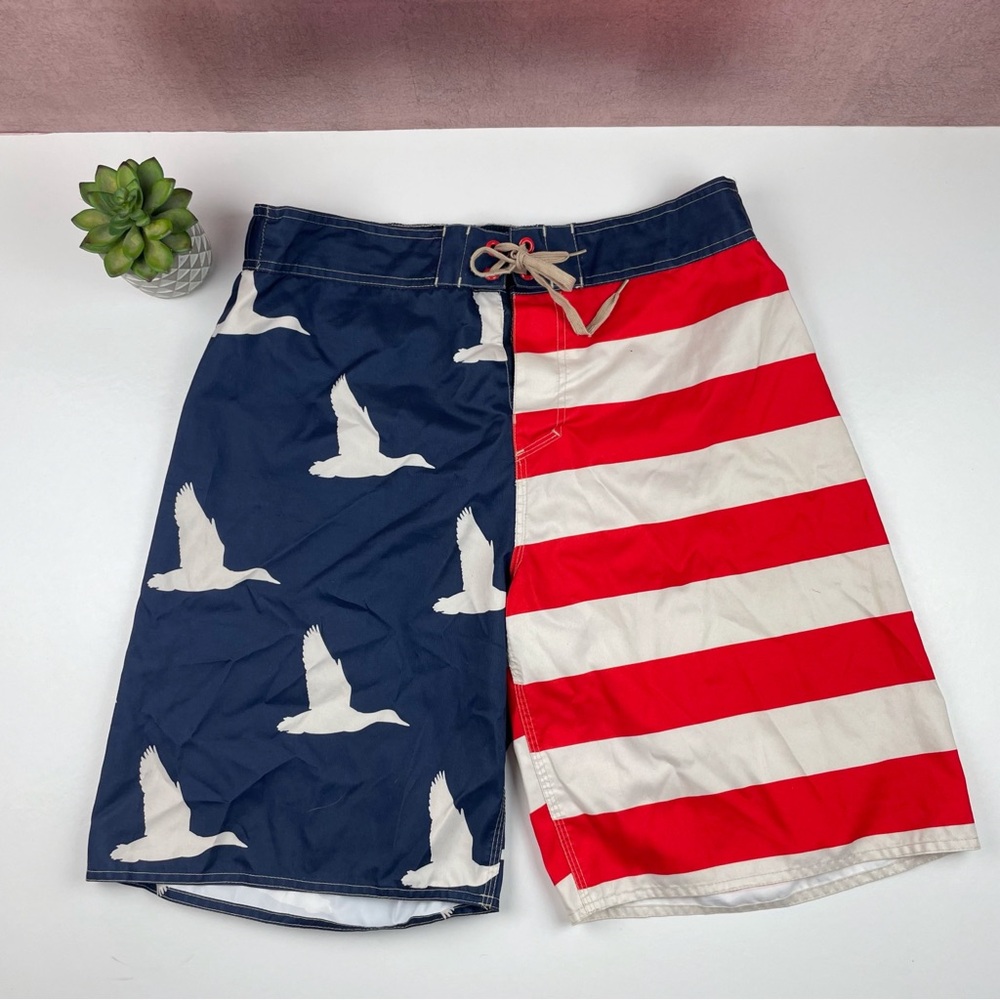 Duck Dynasty Red White Blue Flag Ducks Swim Trunks Shorts Men Size 36